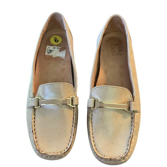 Naturalizer Slip On Sydney Loafer Beige Size 9 - Picture 2 of 8